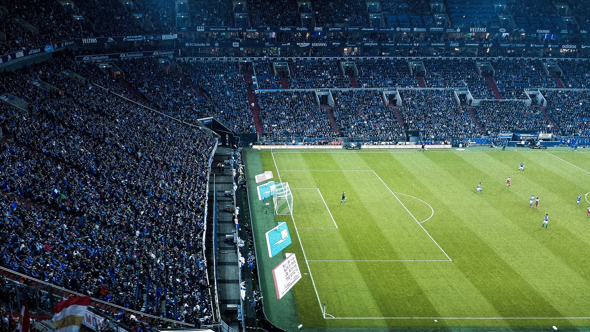 开云体育-莫德里奇争议红牌下场，尤文图斯10打11完成史诗逆转，莫德里奇争议红牌！尤文10人上演史诗逆转